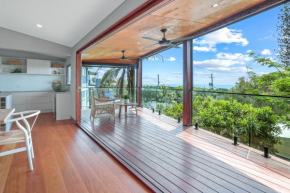 Luxe Coastal Abode, Marcus Beach